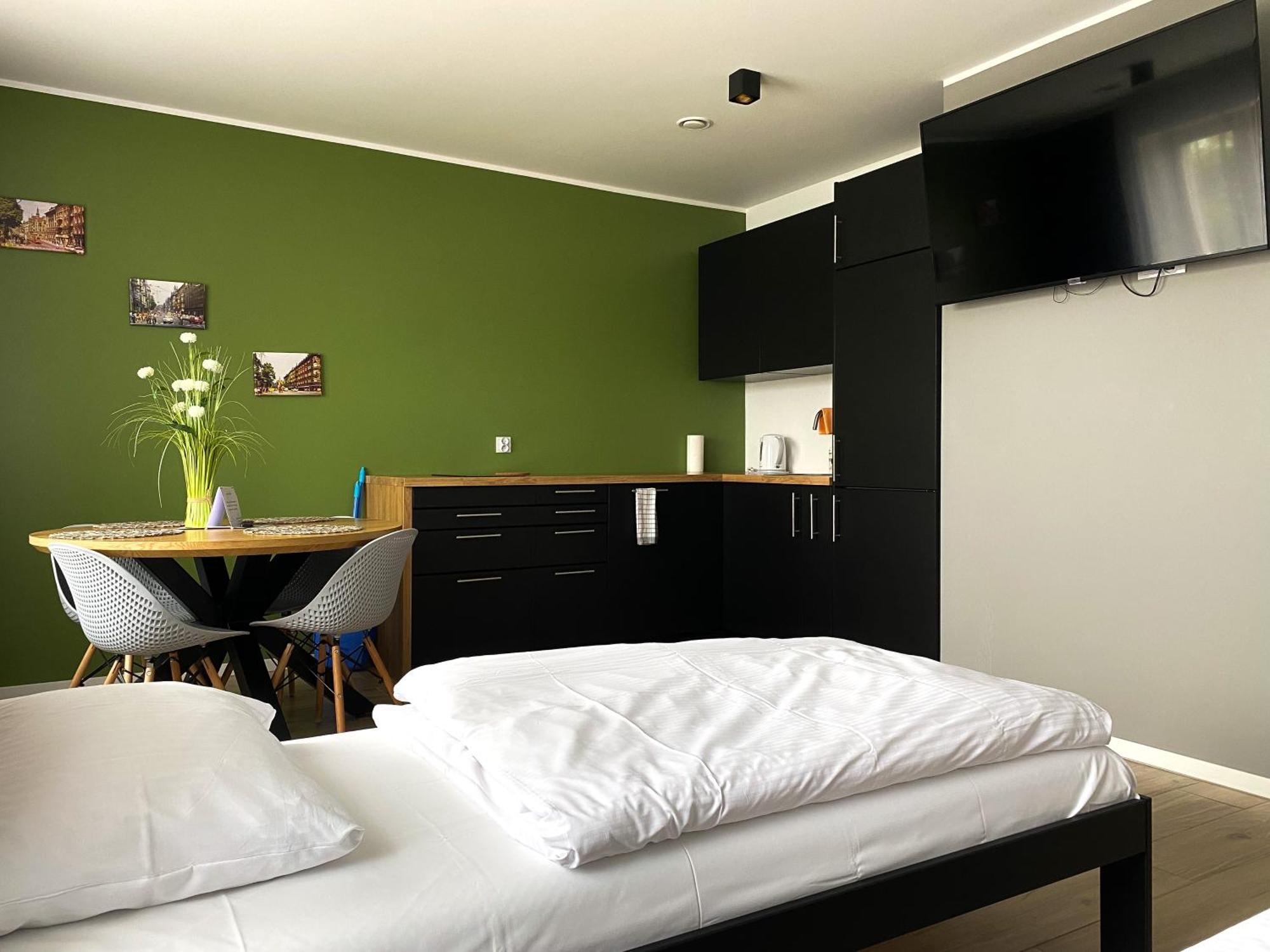 Tanie Noclegi Gliwice - Apartamenty Lowicka 28 Extérieur photo