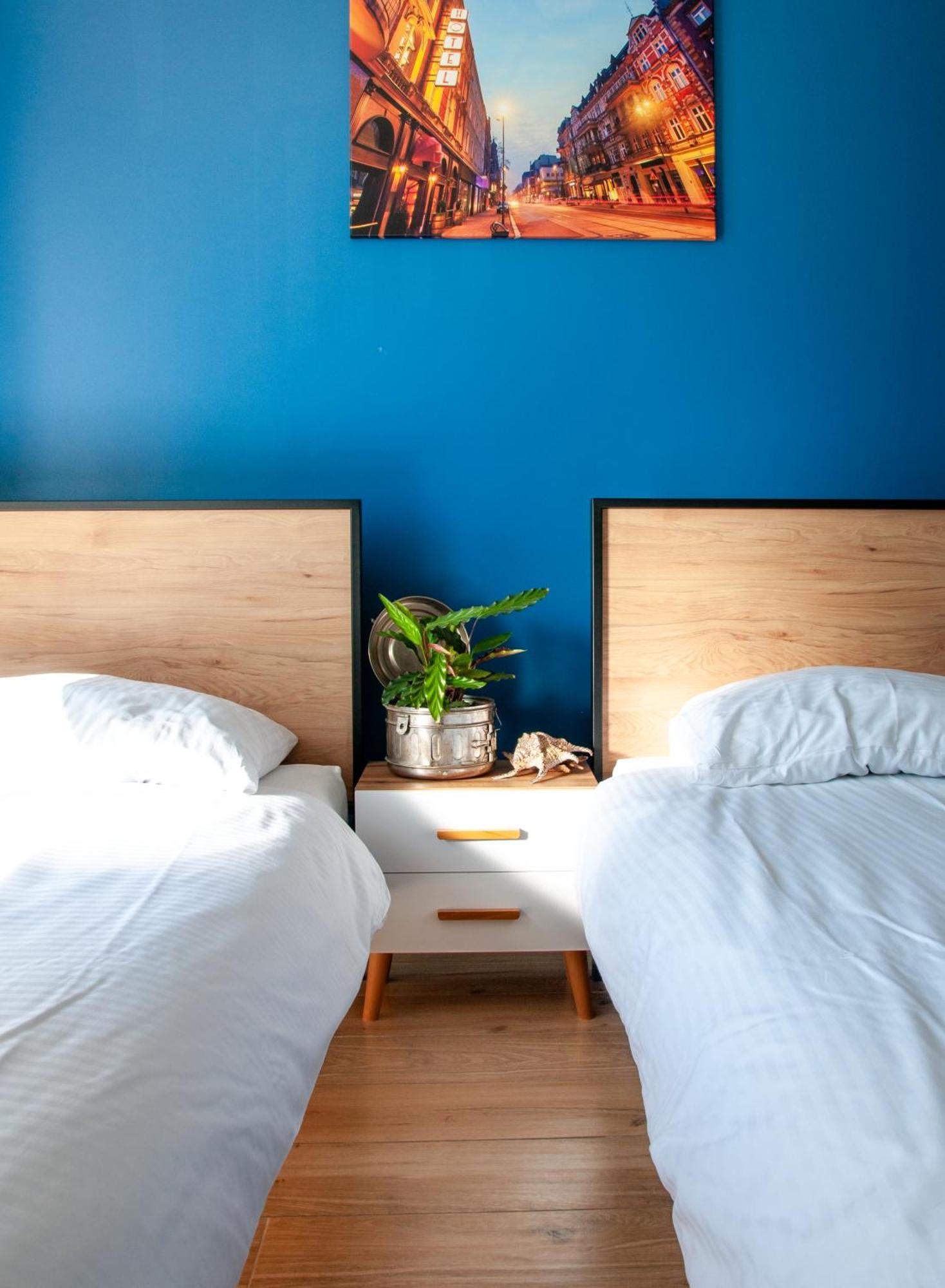 Tanie Noclegi Gliwice - Apartamenty Lowicka 28 Extérieur photo